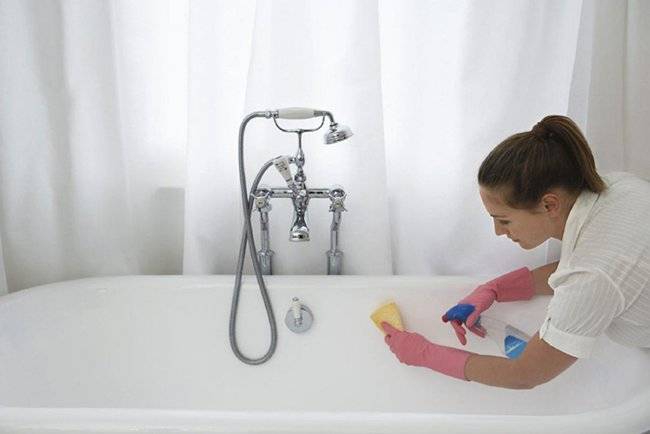 чистим акриловую ванну чистящими средствами