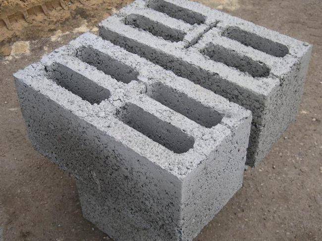 Можно ли строить дом из керамзитобетонных блоков