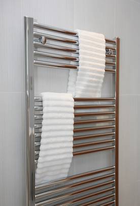 Как установить полотенцесушитель в ванной самостоятельно